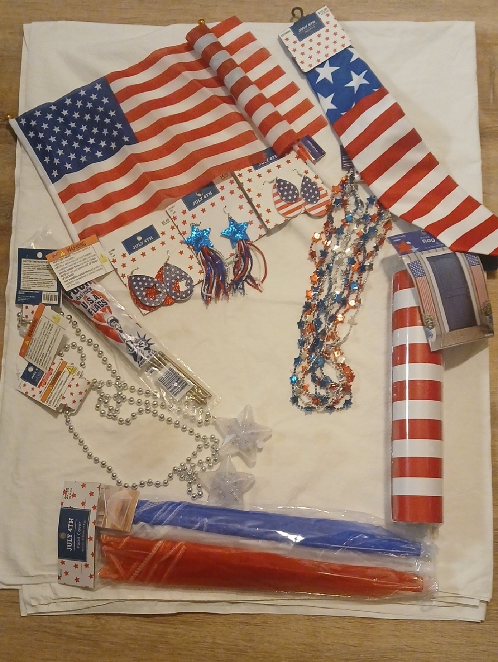 Patriotic Celebration/Party Decorations (Approx. 12 Pieces)